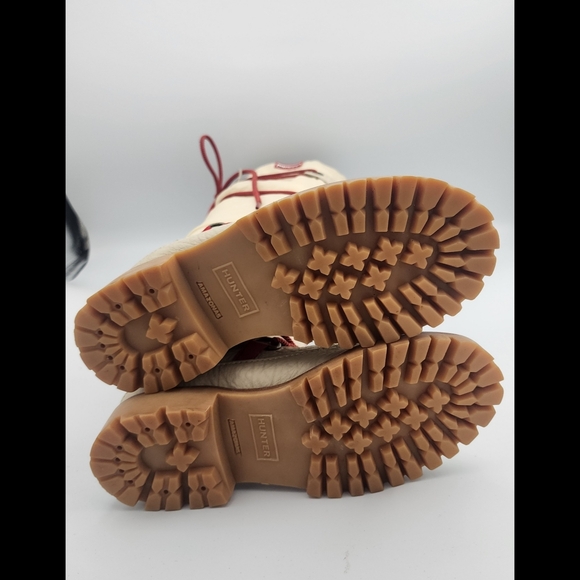 HUNTER Amazonas Cream Tall Red Laced Waterproof Boots with Lugg Soles, size 5 - Picture 4 of 7